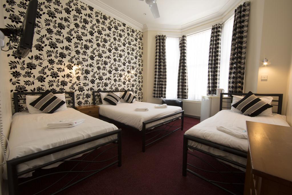 Royal London Hotel By Saba Room photo